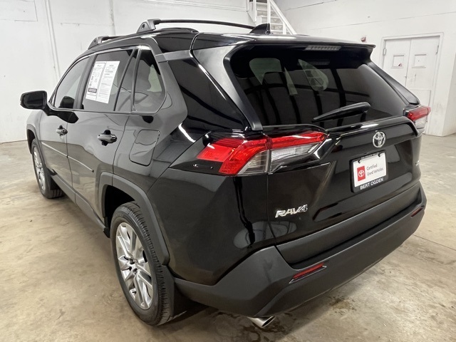 2025 Toyota RAV4 XLE Premium photo 4