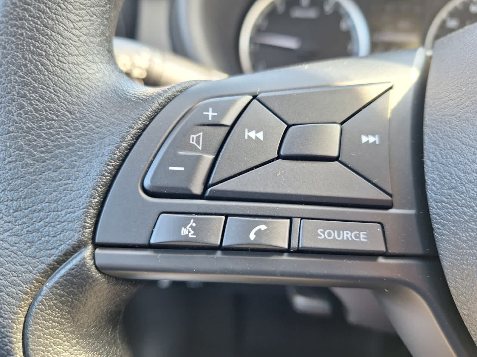 2025 Nissan Kicks Play S photo 13