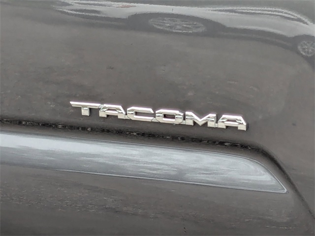 2022 Toyota Tacoma SR5 photo 12