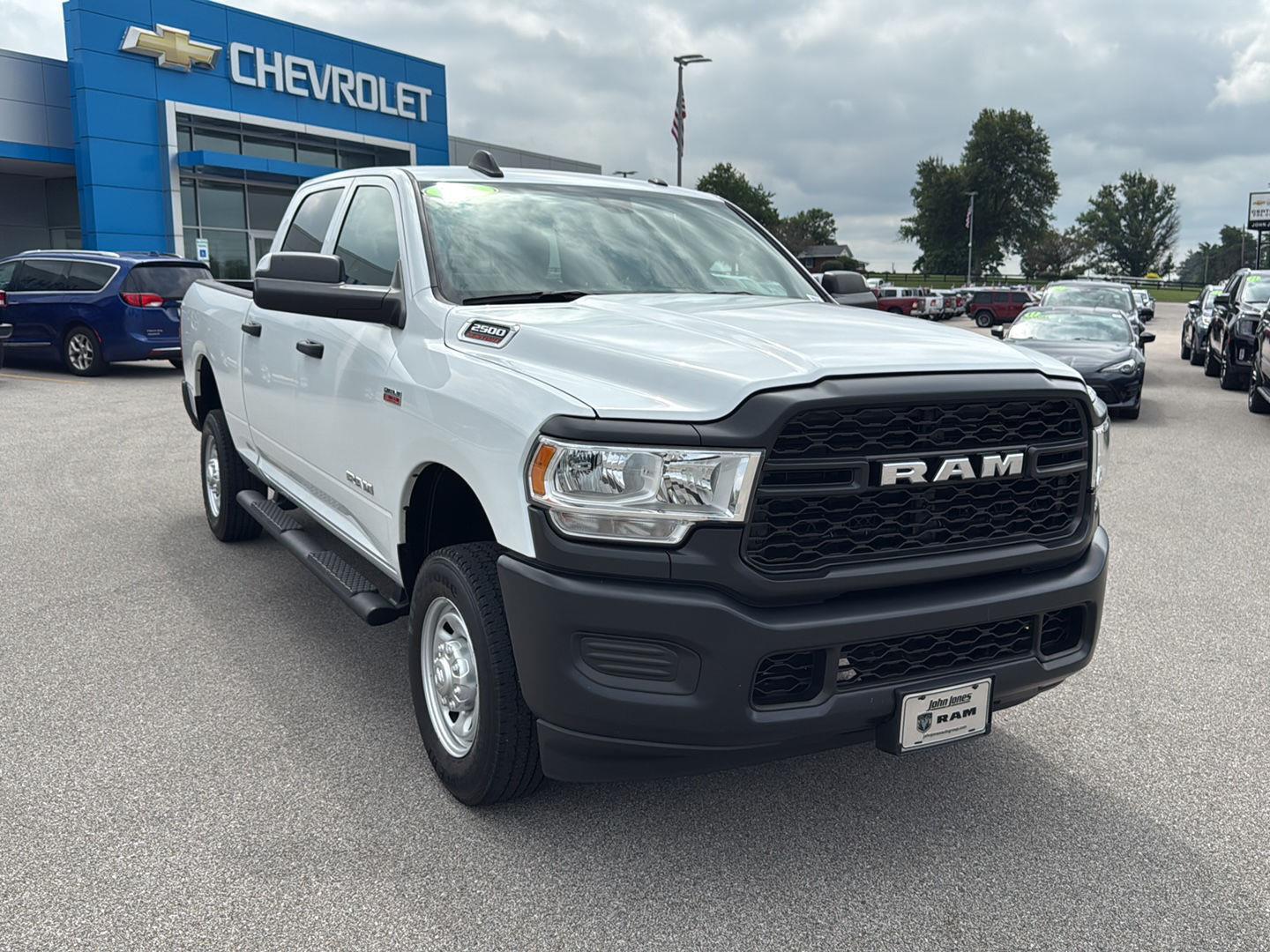 2022 Ram 2500 Tradesman photo 2