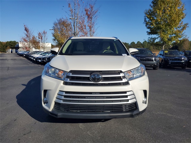 2019 Toyota Highlander XLE photo 2