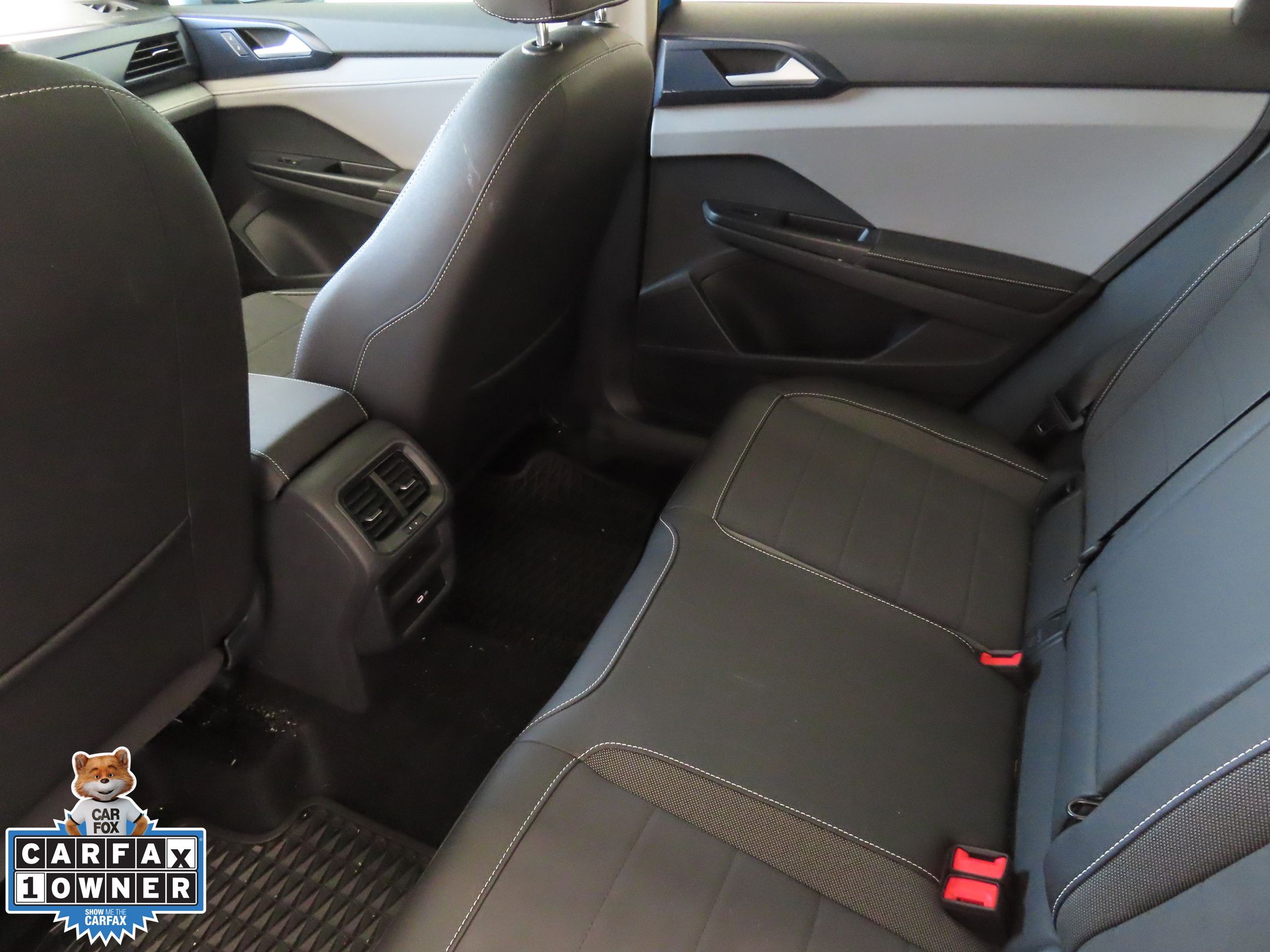 2024 Volkswagen Taos SE photo 17