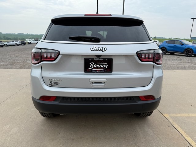 2025 Jeep Compass Sport photo 6