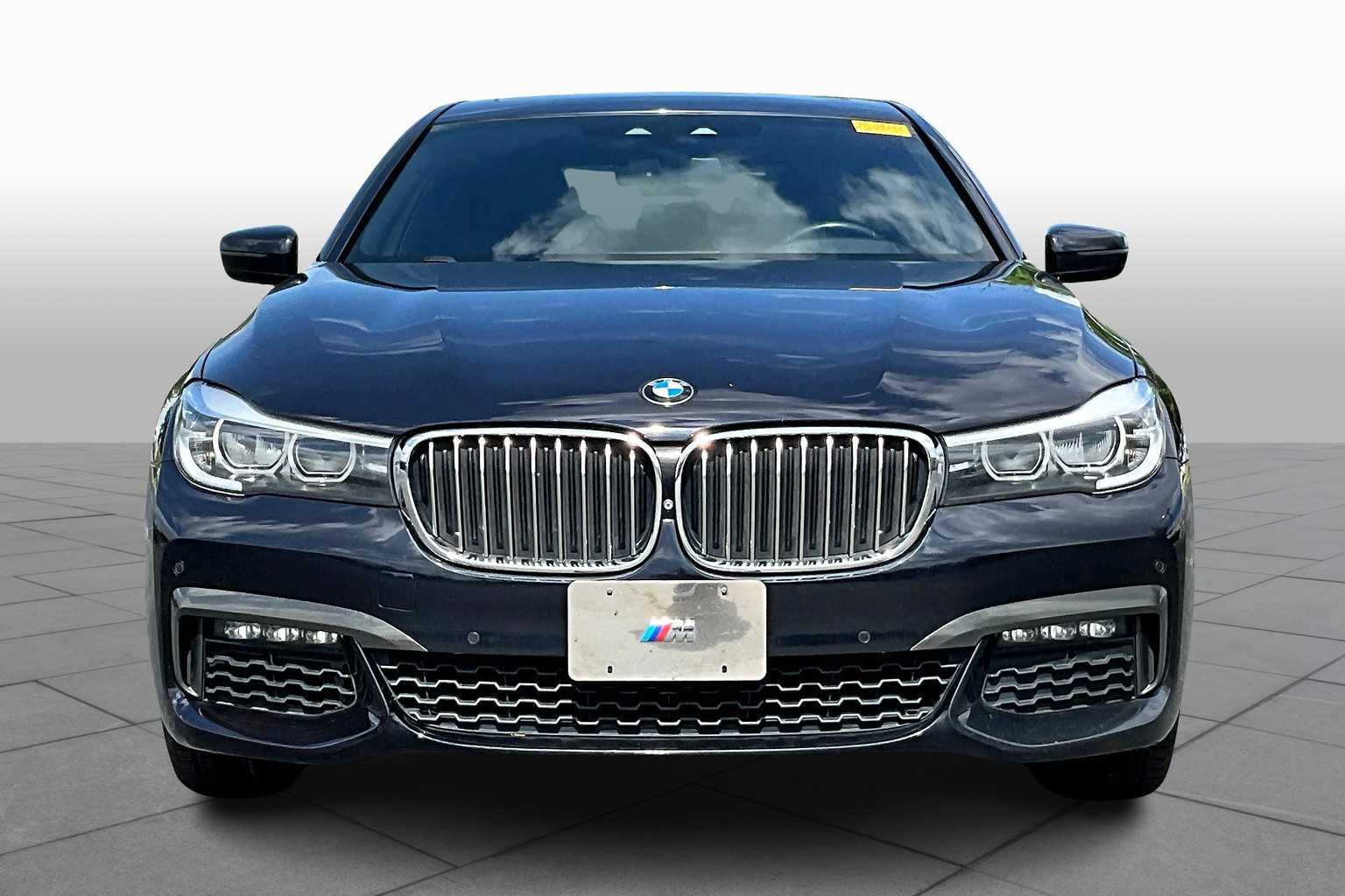 Image of Pre-Owned 2019 2019 BMW 7 Series 740i With Navigation