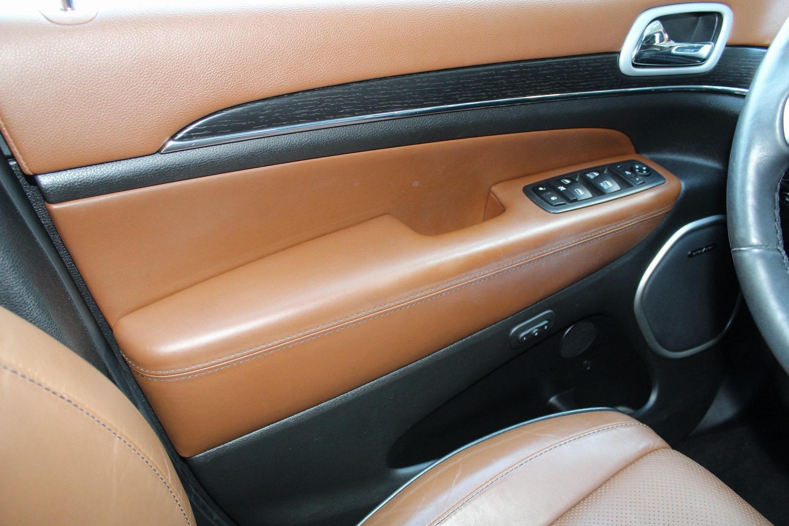 2019 Jeep Grand Cherokee Summit photo 31