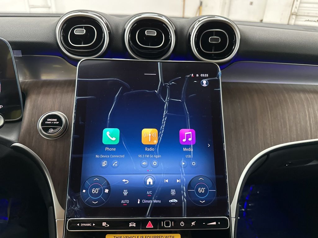 2025 Mercedes Benz GLC 300 photo 9