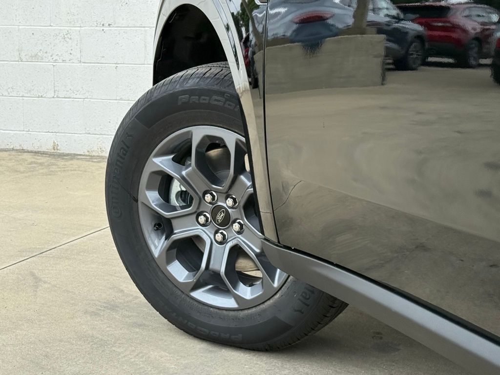 2025 Ford Maverick XLT photo 13