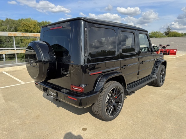 2025 Mercedes Benz G 63 AMG photo 3