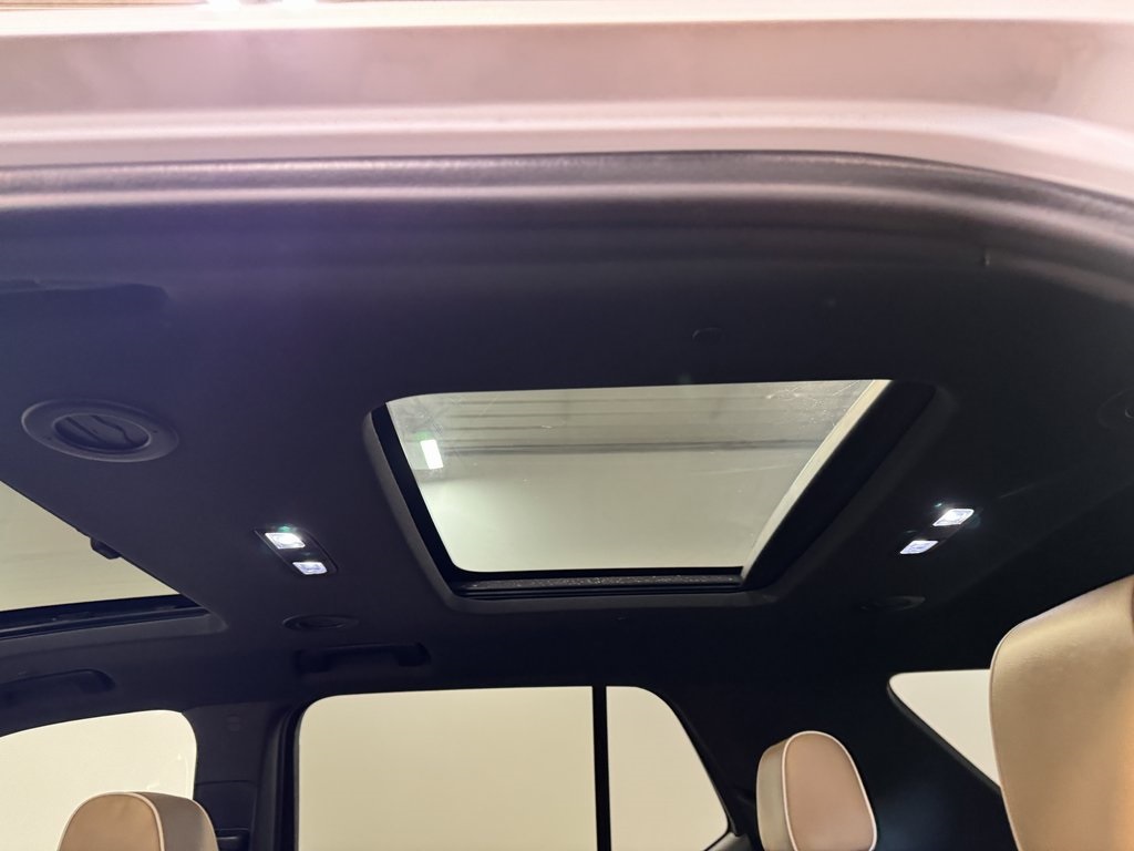2023 Chevrolet Traverse Premier photo 5