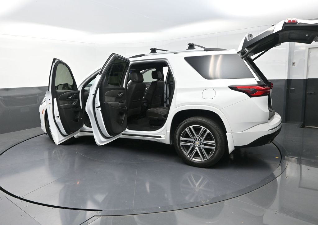 2023 Chevrolet Traverse High Country photo 29