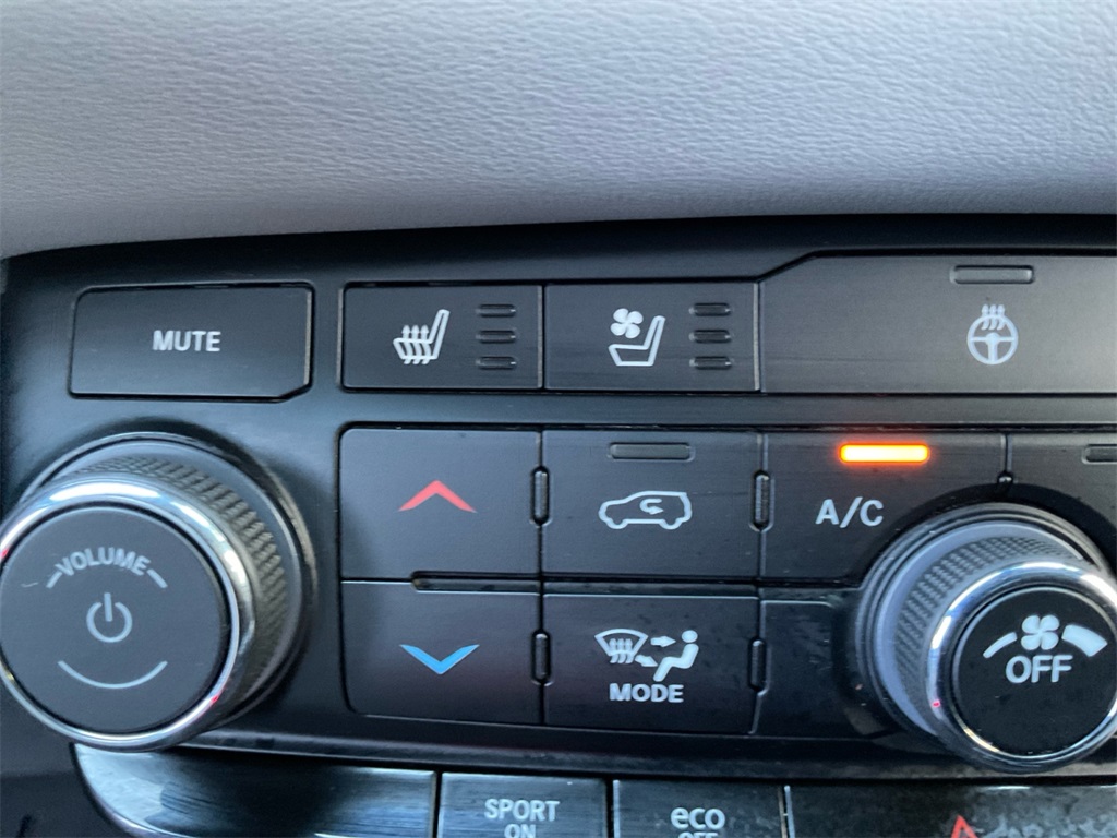 2023 Dodge Durango R/T photo 23