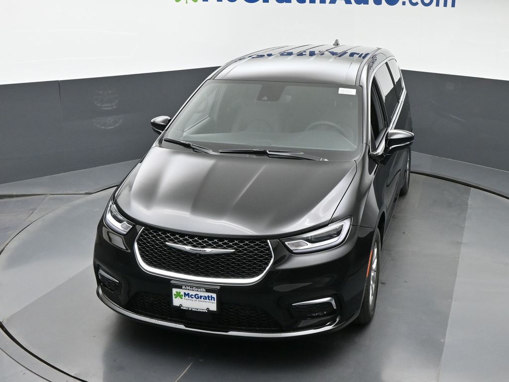2026 Chrysler Pacifica photo 23