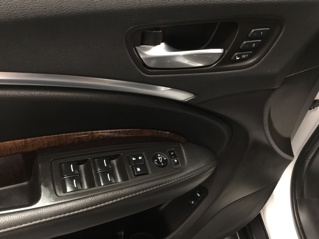 2020 Acura MDX SH-AWD photo 21