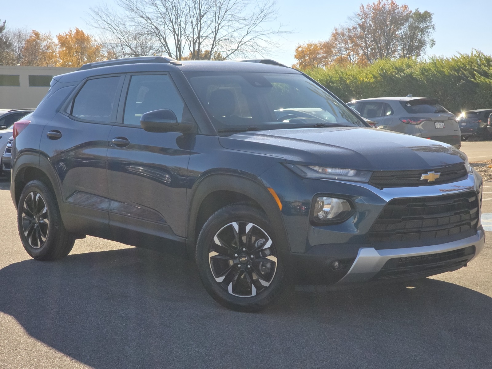 2021 Chevrolet Trailblazer LT photo 2