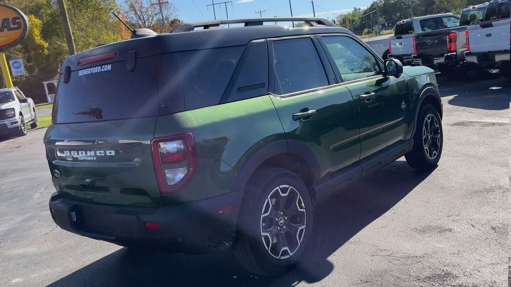 2025 Ford Bronco Sport Outer Banks photo 3
