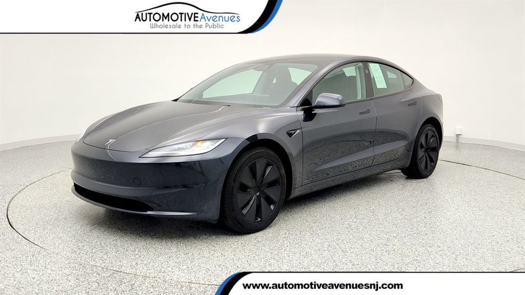 2025 Tesla Model 3 Performance's photo