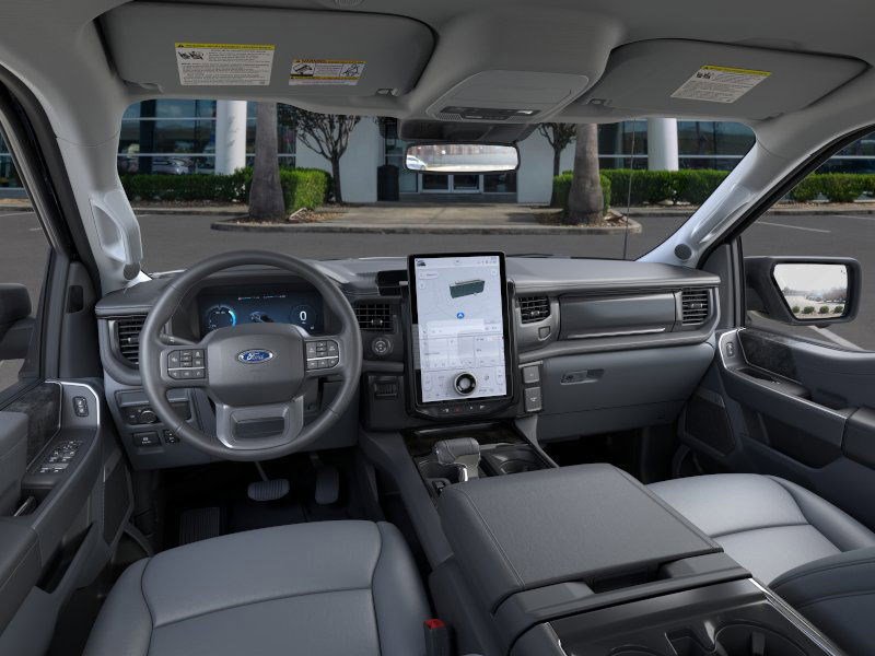 2025 Ford F-150 Lightning photo 7