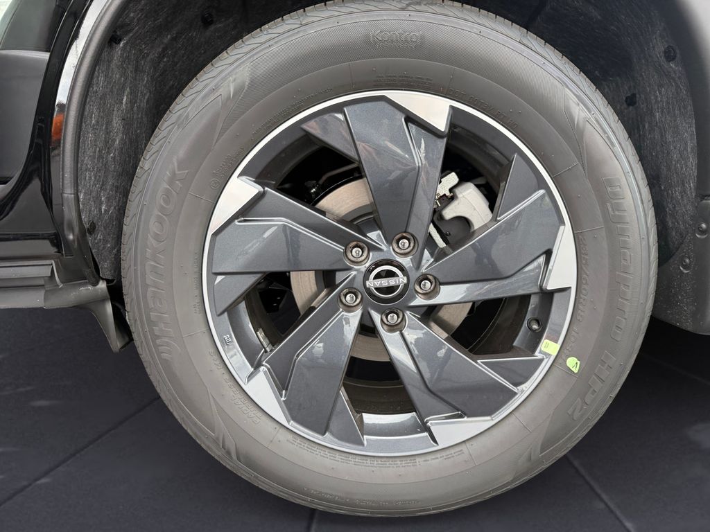 2026 Nissan Rogue SV photo 14