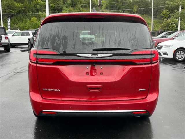 2026 Chrysler Pacifica photo 4