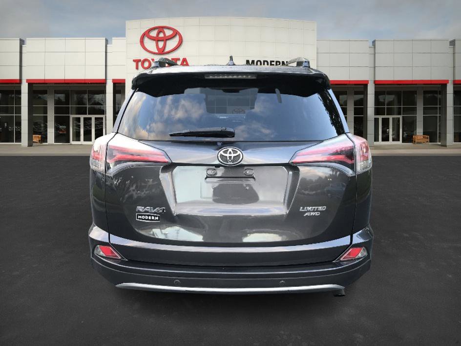 2017 Toyota RAV4 Limited photo 4