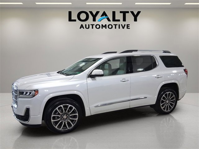 2022 GMC Acadia Denali's photo