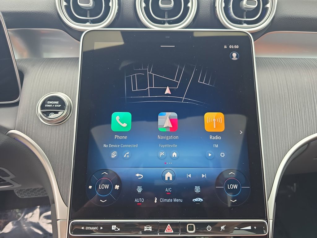 2025 Mercedes Benz GLC 300 photo 18
