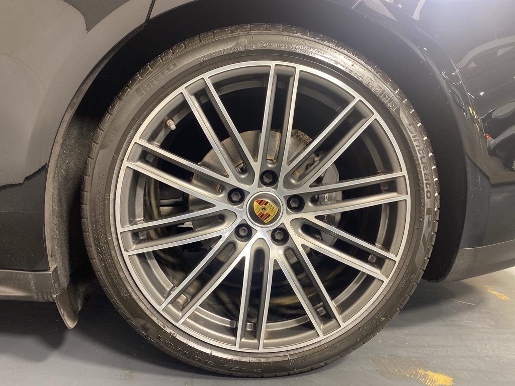 2022 Porsche Panamera 4 Platinum photo 28