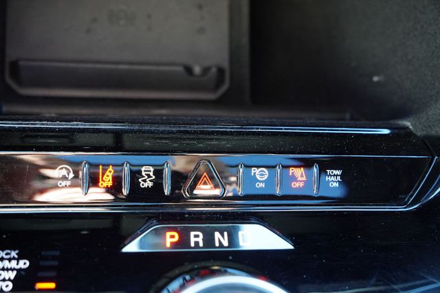2025 Jeep Wagoneer Base photo 33