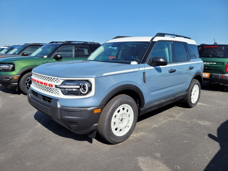 2025 Ford Bronco Sport Heritage photo 2