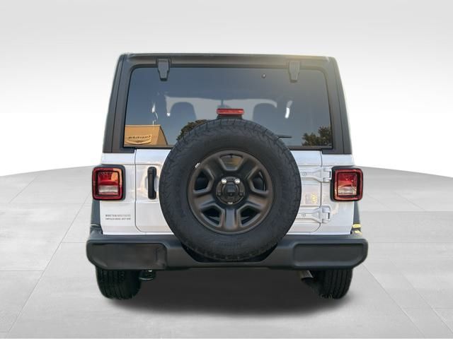 2025 Jeep Wrangler Sport photo 3