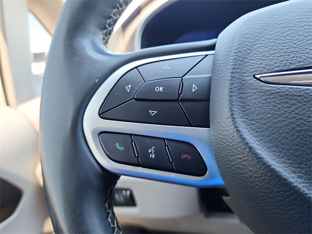 2022 Chrysler Voyager LX photo 25