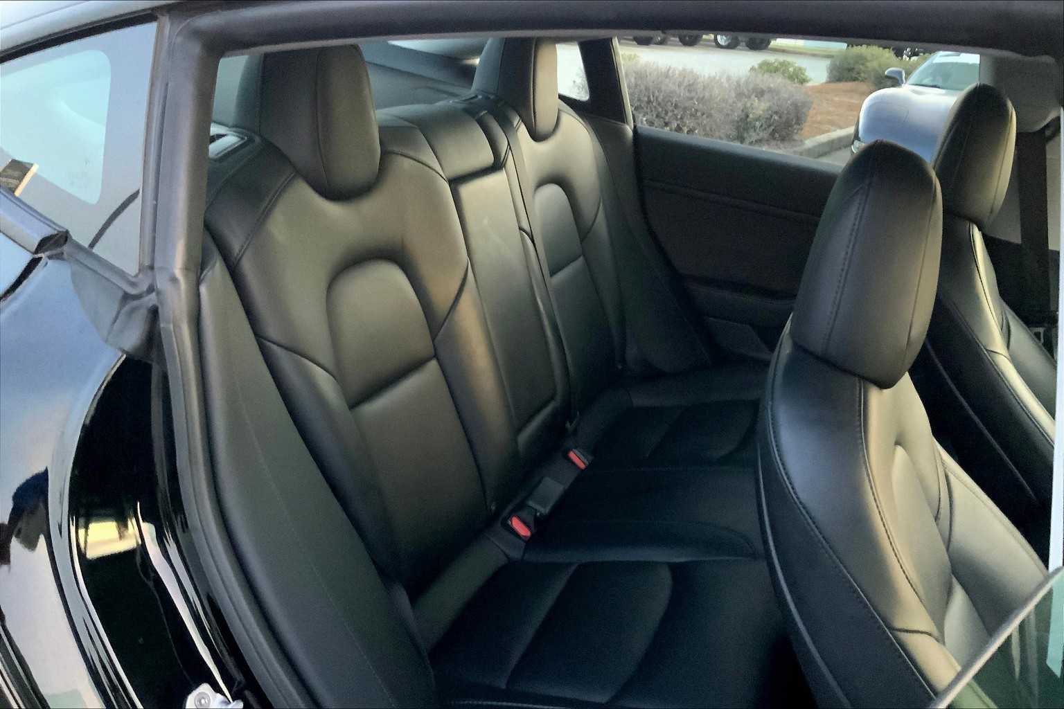 2023 Tesla Model 3 photo 17