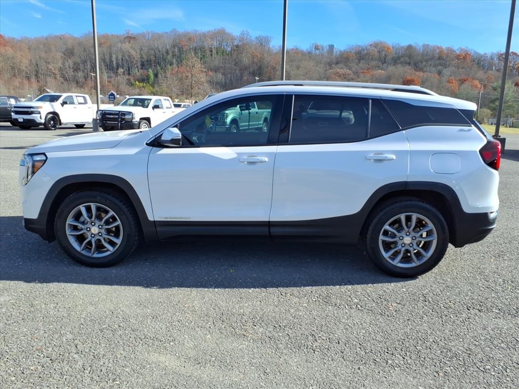 2022 Gmc Terrain SLT photo 2