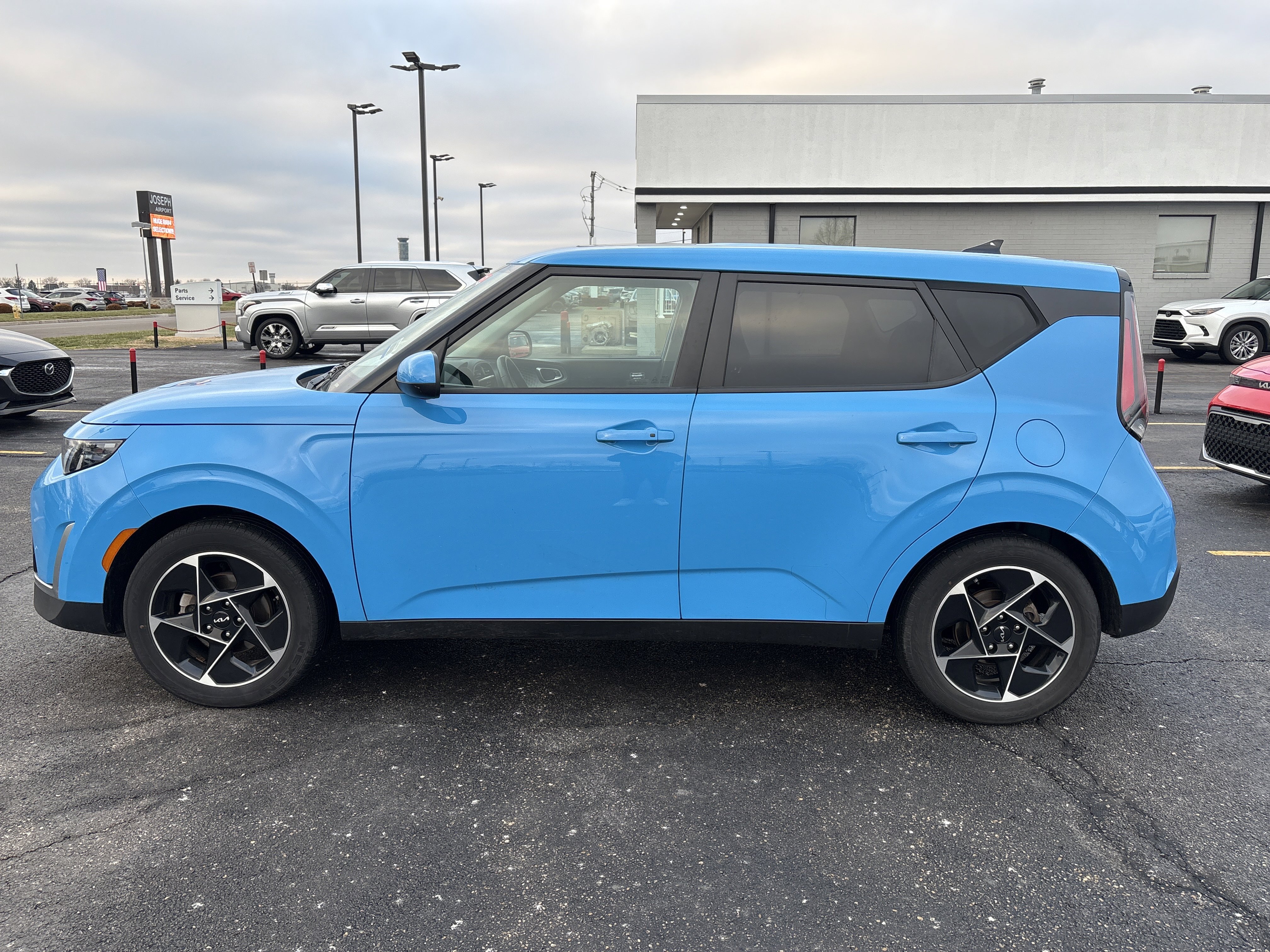 2024 Kia Soul EX's photo