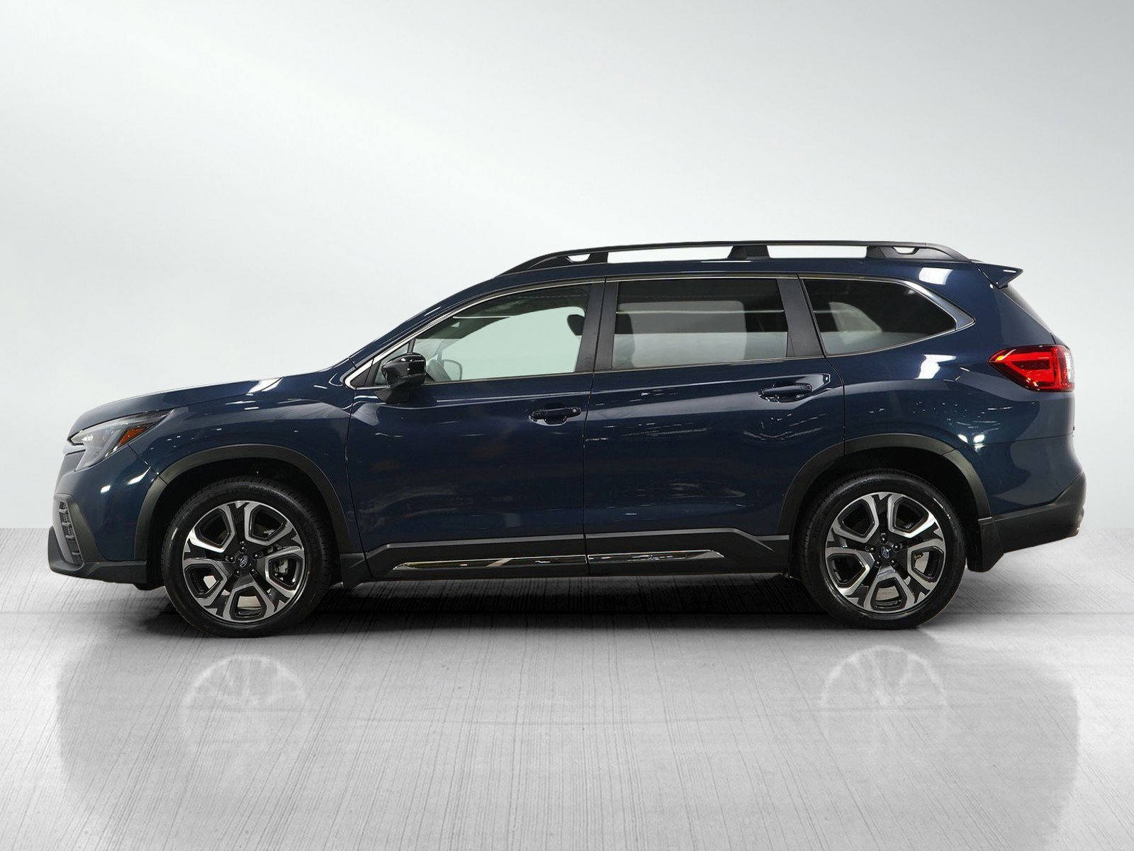 2024 Subaru Ascent Limited photo 2