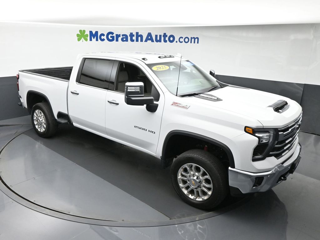 2025 Chevrolet Silverado 2500HD LTZ photo 2