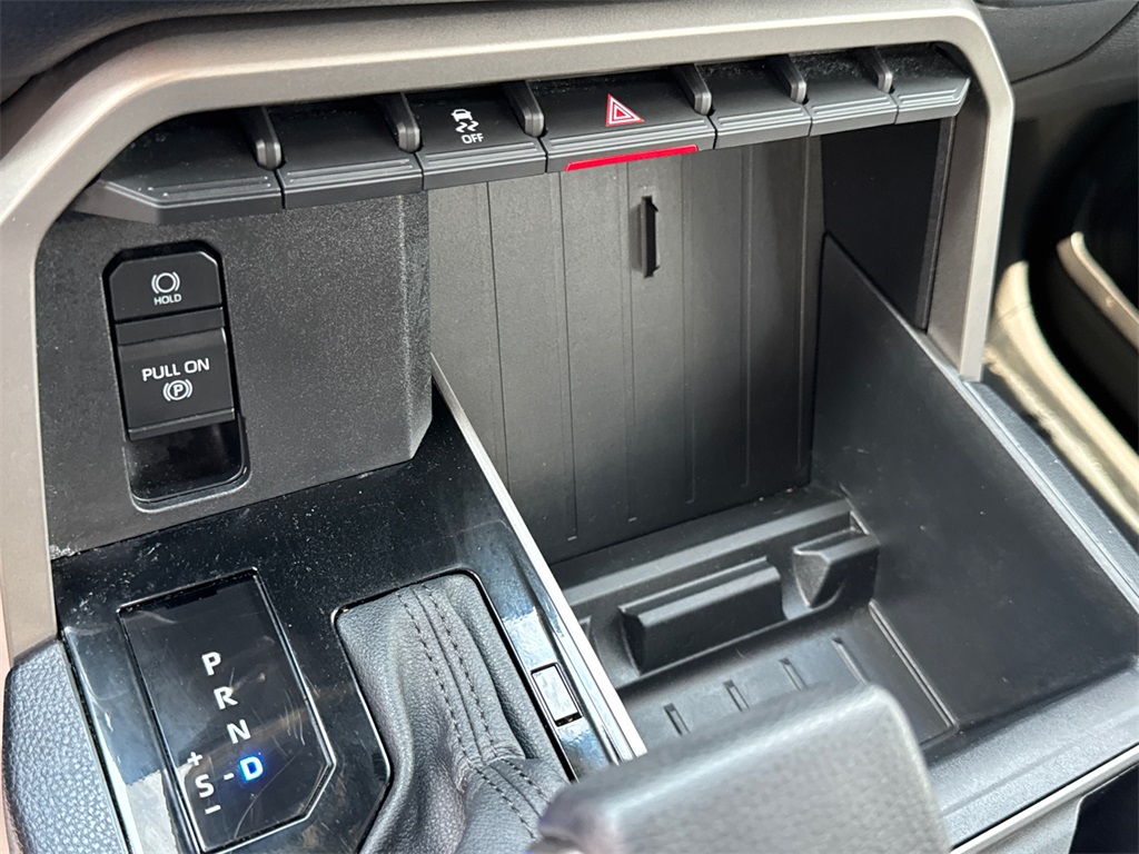 2022 Toyota Tundra SR5 photo 26