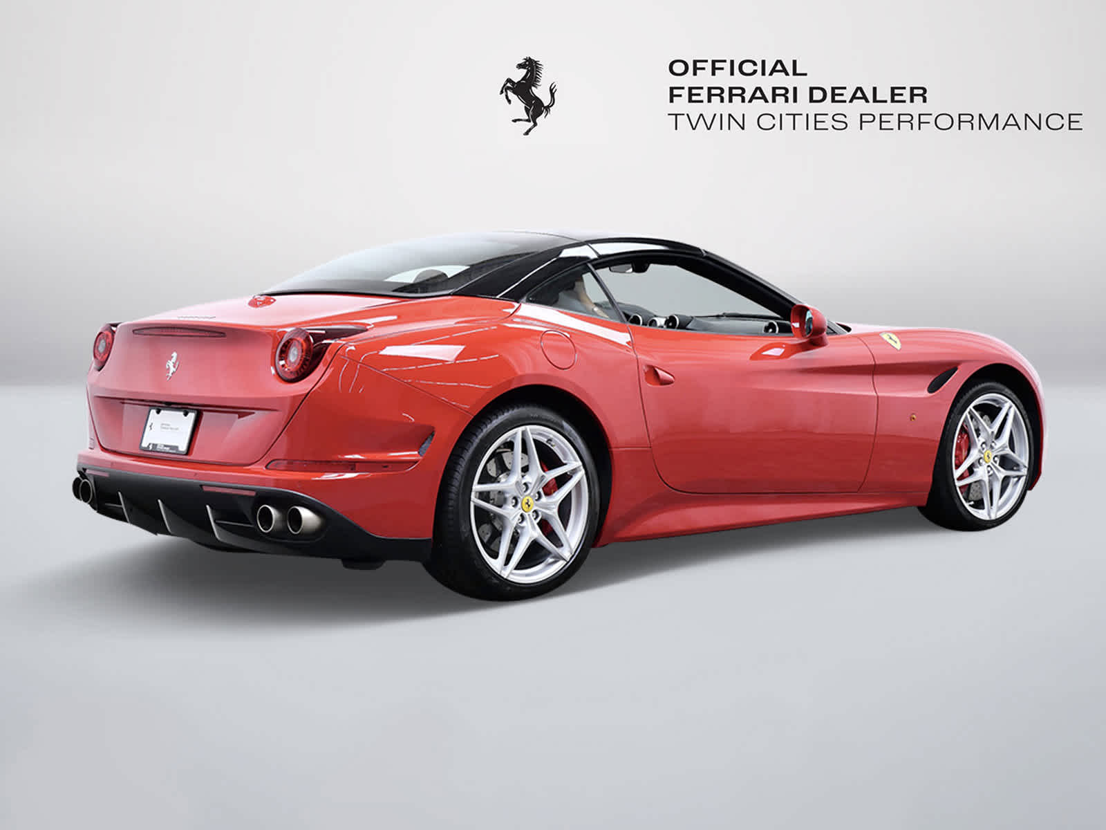 2017 Ferrari California T photo 6