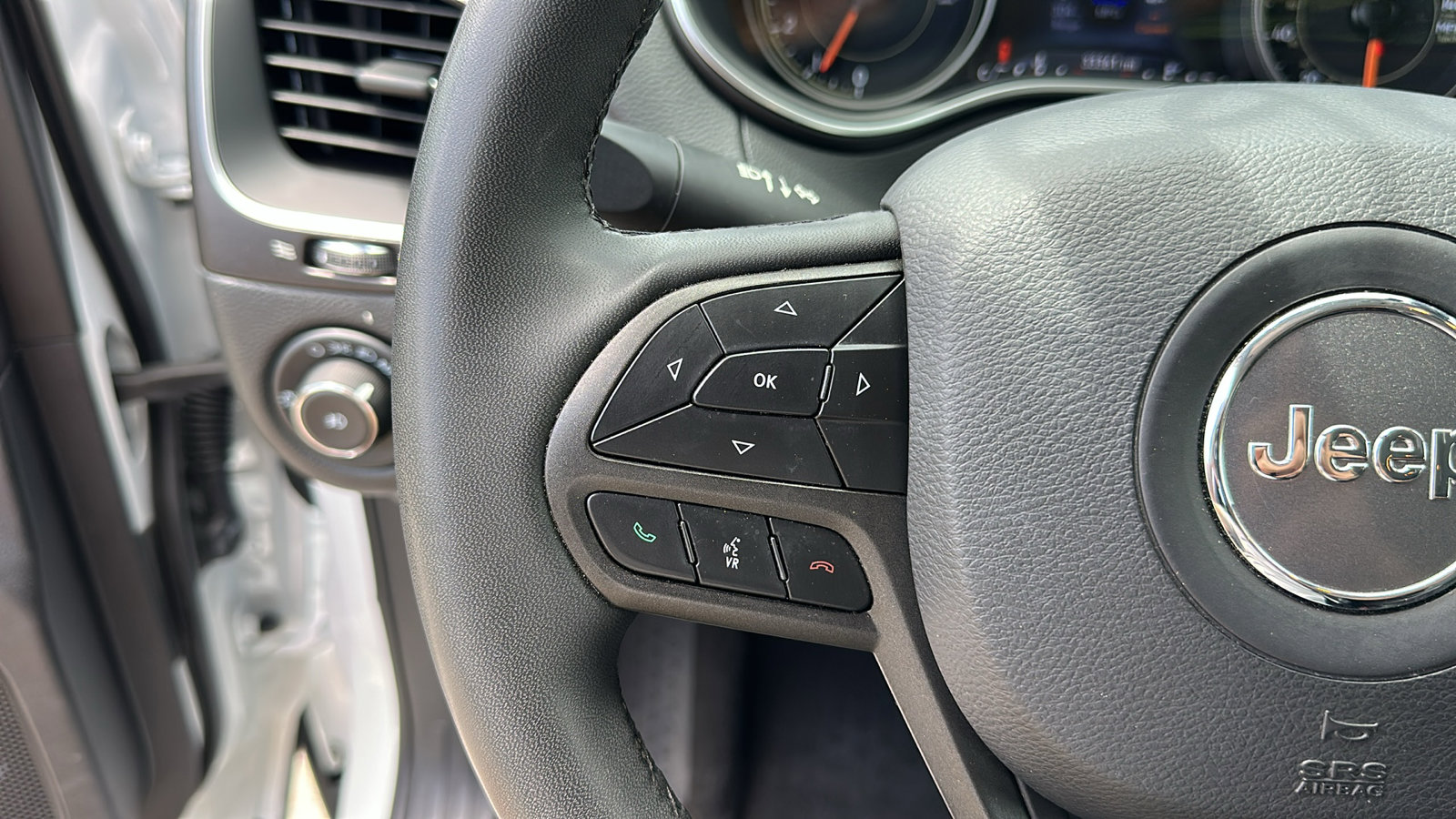 2022 Jeep Cherokee Trailhawk photo 11