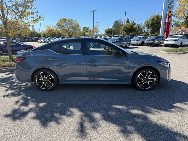 2025 Nissan Sentra SR photo 4