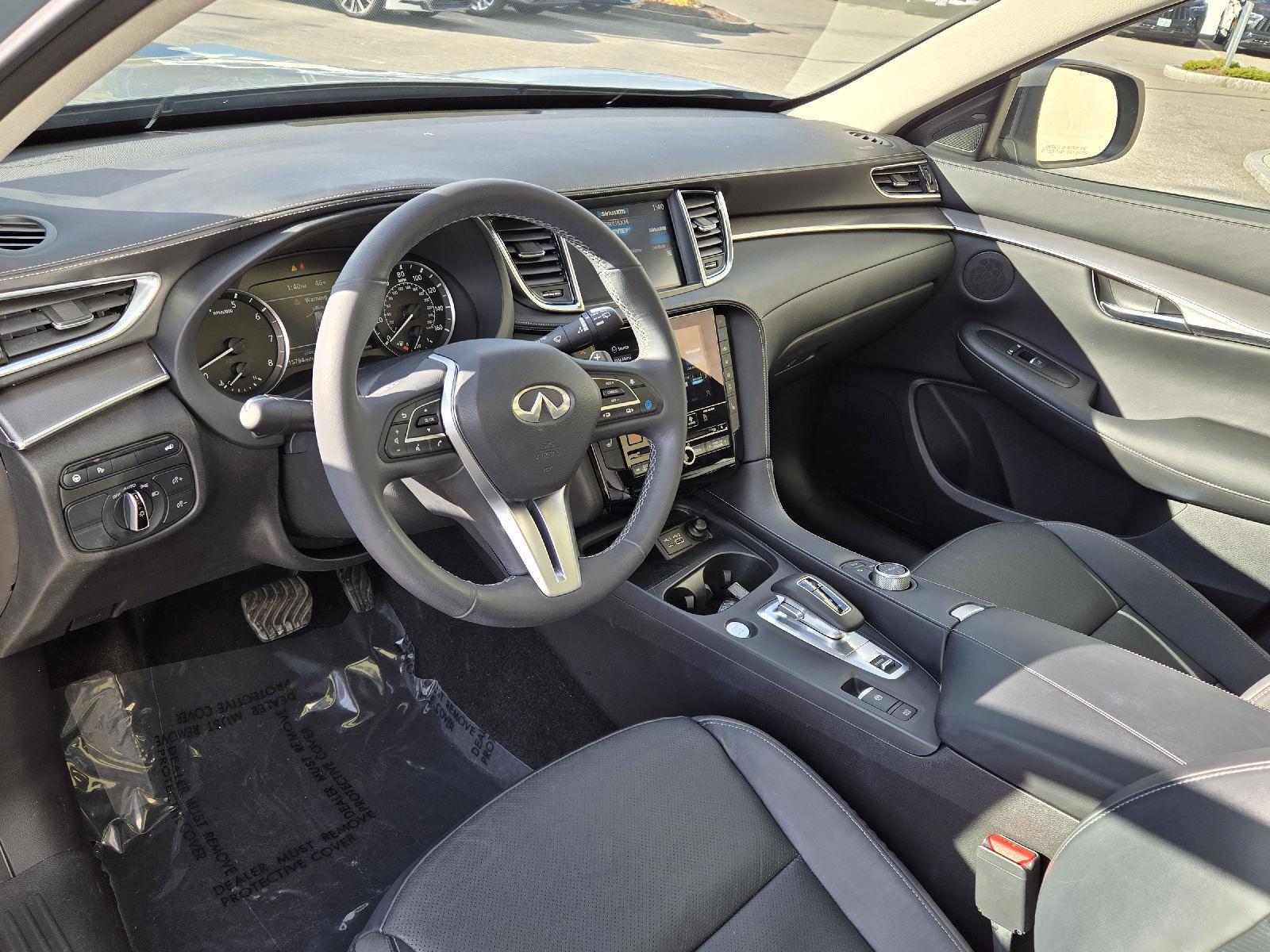 2023 Infiniti QX50 Luxe photo 4