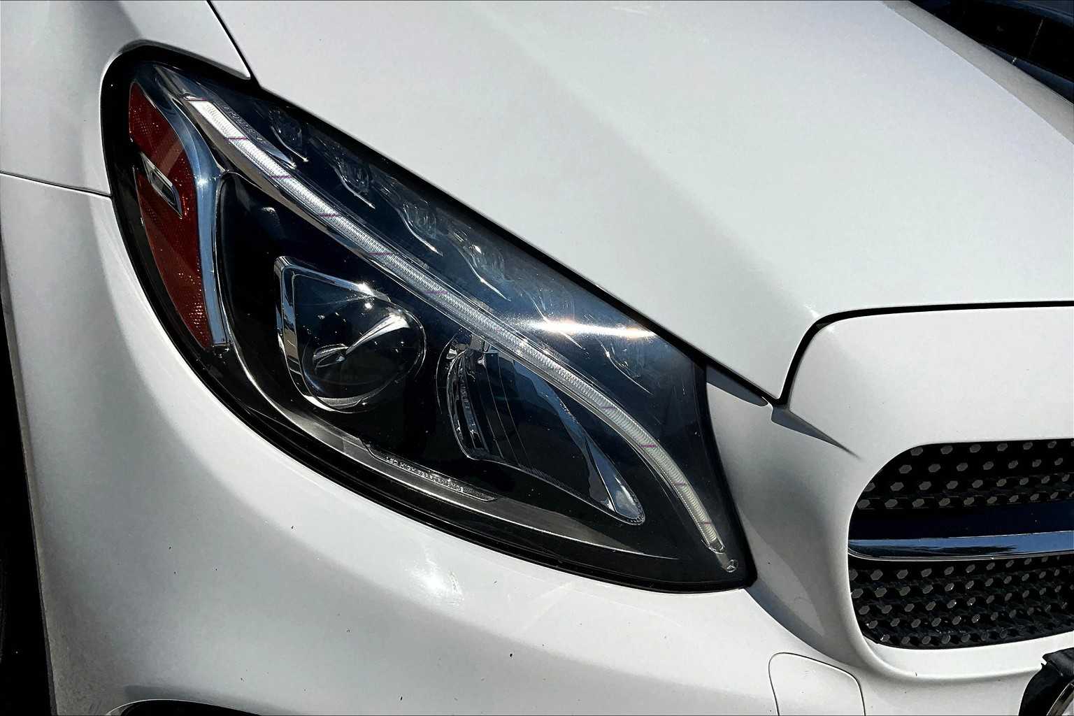 2017 Mercedes Benz C 300 photo 27