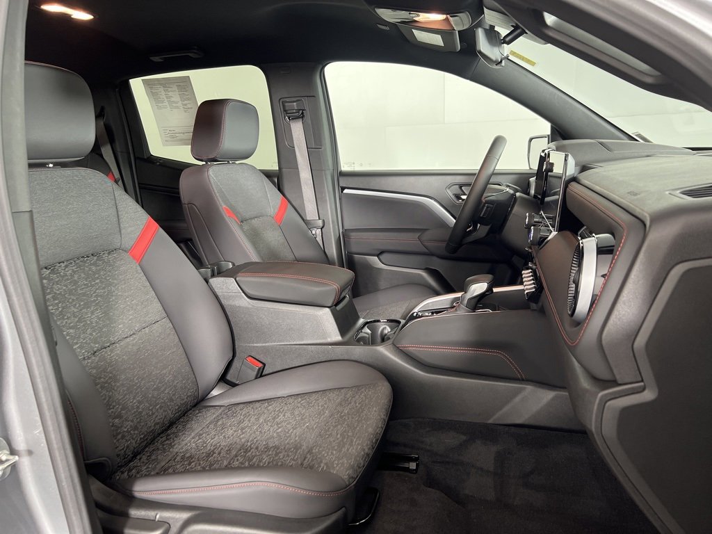 2024 Chevrolet Colorado Z71 photo 11