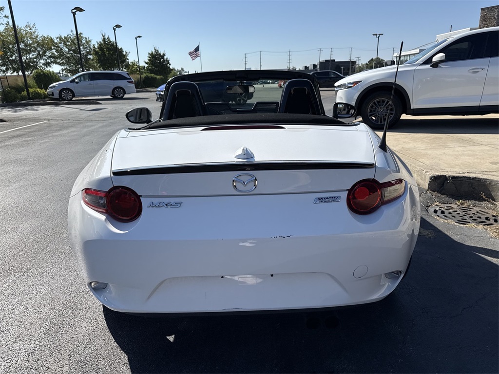 2016 Mazda MX-5 Miata Miata photo 2