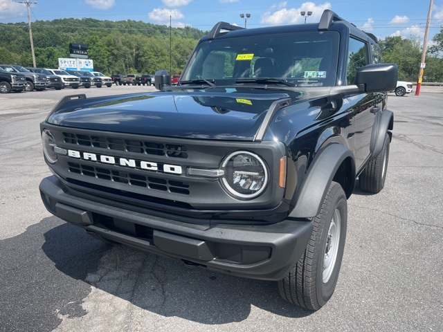 2025 Ford Bronco Base photo 3