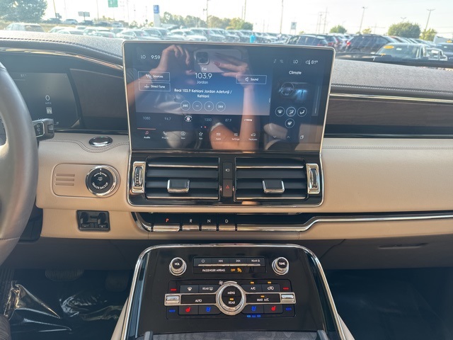 2024 Lincoln Navigator L Reserve photo 11