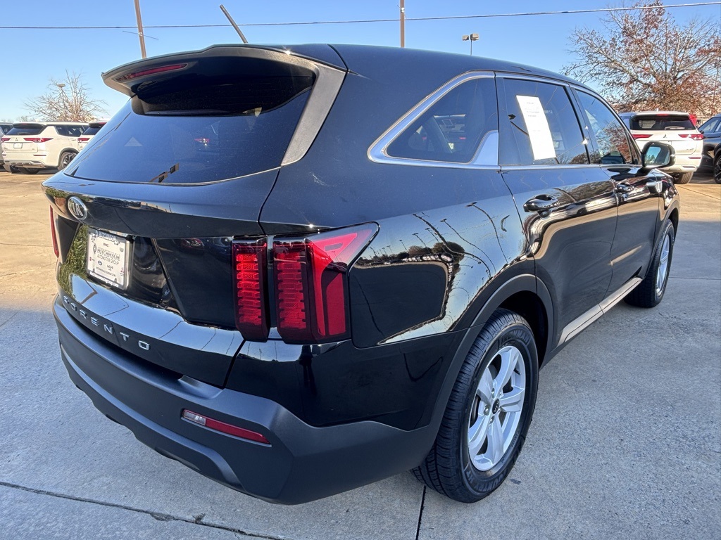 2021 Kia Sorento LX photo 8