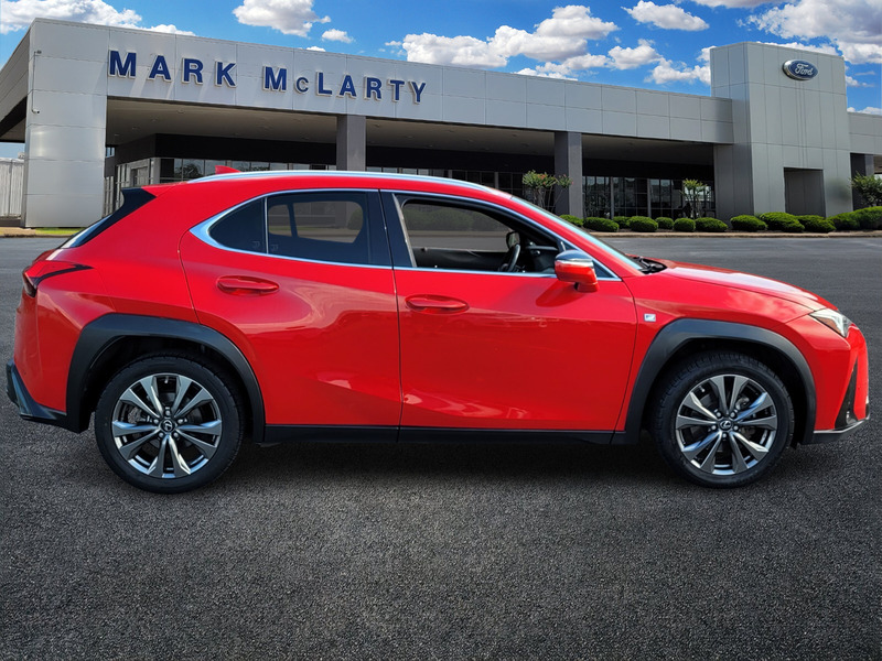 2021 Lexus UX 200 F SPORT photo 2