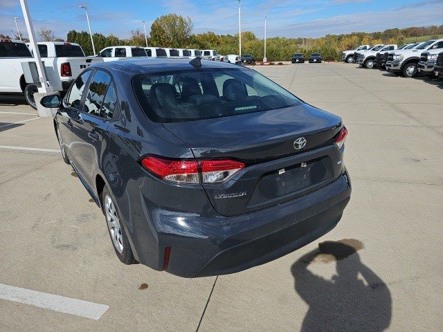 2024 Toyota Corolla LE photo 3