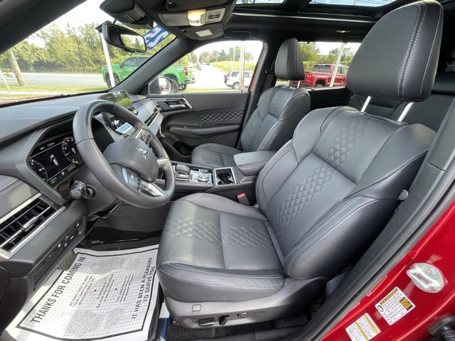 2025 Mitsubishi Outlander SEL Black Edition photo 14